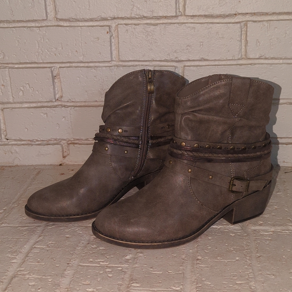 XAppeal grey zip boots 7.5